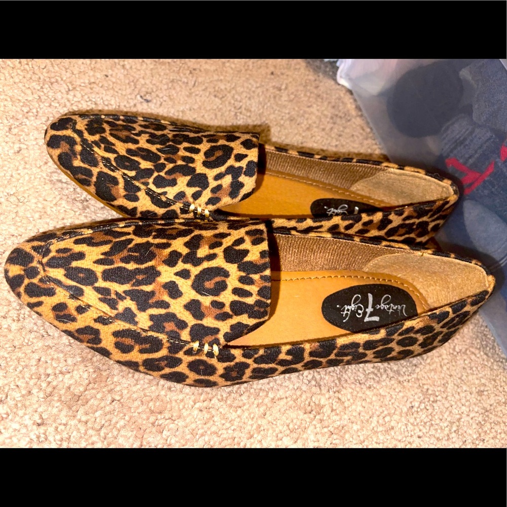 Leopard flats